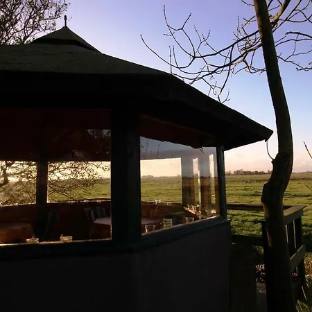 Gaestehaus Andresen-warft * Татинг